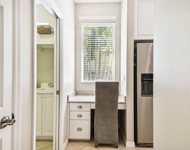 7328 Lake Forest Glen - Photo Thumbnail 12