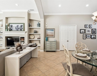 7328 Lake Forest Glen - Photo Thumbnail 11