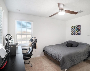 5912 Laurelcrest Glen - Photo Thumbnail 13