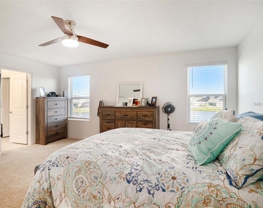 5912 Laurelcrest Glen - Photo Thumbnail 9