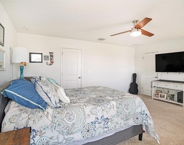 5912 Laurelcrest Glen - Photo Thumbnail 10
