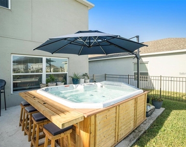 5912 Laurelcrest Glen - Photo Thumbnail 17