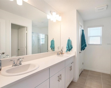 5912 Laurelcrest Glen - Photo Thumbnail 11