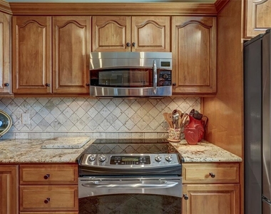 4040 Ironwood Circle - Photo Thumbnail 12