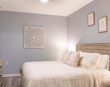 17902 Gawthrop Drive - Photo Thumbnail 10