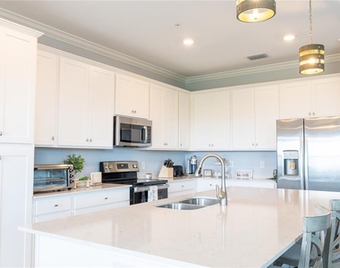 17902 Gawthrop Drive - Photo Thumbnail 3