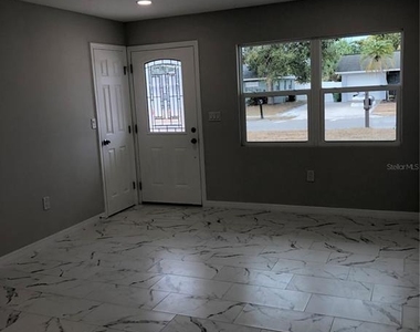 345 Parkland Avenue - Photo Thumbnail 7