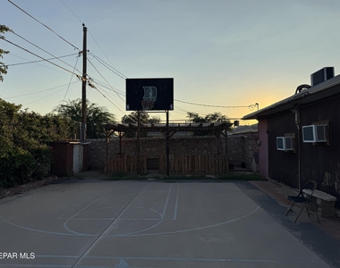 8208 Dempsey Avenue - Photo Thumbnail 12