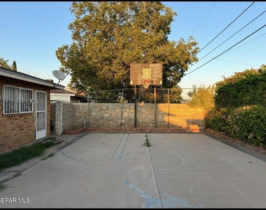 8208 Dempsey Avenue - Photo Thumbnail 13