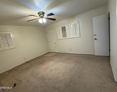8208 Dempsey Avenue - Photo Thumbnail 8