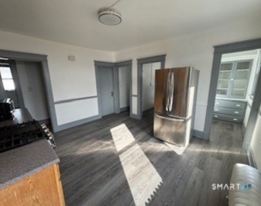 14 Guilfoile Street - Photo Thumbnail 3