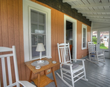 80 Noyes Avenue - Photo Thumbnail 5