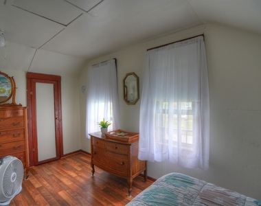 80 Noyes Avenue - Photo Thumbnail 16