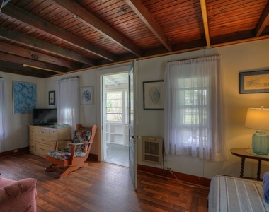 80 Noyes Avenue - Photo Thumbnail 7