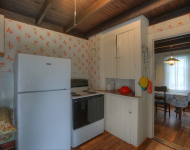 80 Noyes Avenue - Photo Thumbnail 13