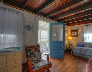 80 Noyes Avenue - Photo Thumbnail 8