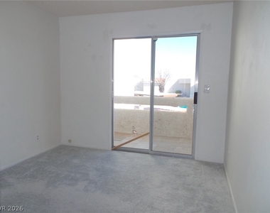 687 Marina Drive - Photo Thumbnail 12