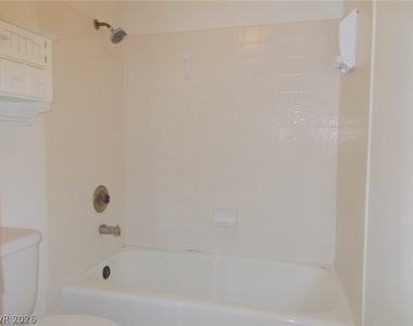 687 Marina Drive - Photo Thumbnail 22
