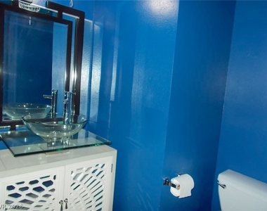 687 Marina Drive - Photo Thumbnail 9