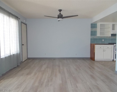 687 Marina Drive - Photo Thumbnail 2