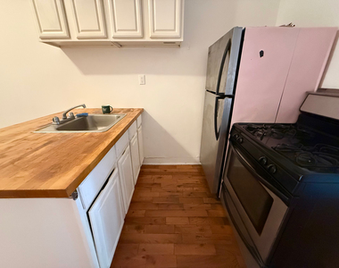 367 Menahan Street - Photo Thumbnail 1
