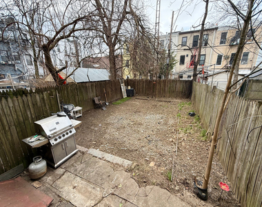 367 Menahan Street - Photo Thumbnail 7