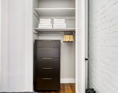 273 W 10th St - Photo Thumbnail 7