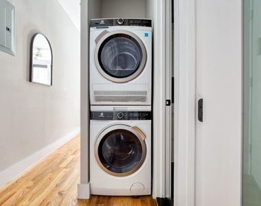273 W 10th St - Photo Thumbnail 8