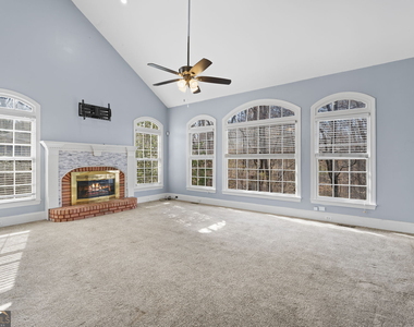 3535 Greenshire Court - Photo Thumbnail 7