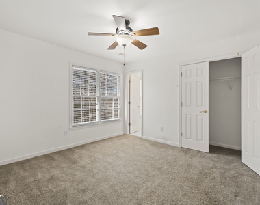 3535 Greenshire Court - Photo Thumbnail 15