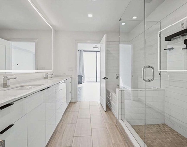 788 W Marietta Street Nw - Photo Thumbnail 13