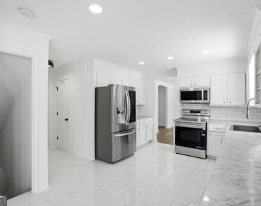313 Summit Ridge Drive - Photo Thumbnail 7