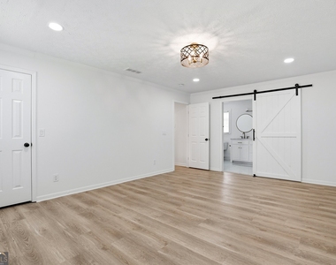 313 Summit Ridge Drive - Photo Thumbnail 12