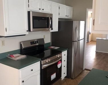 19 Marlow Avenue - Photo Thumbnail 3
