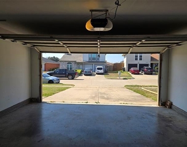 6403 Jennie Lane - Photo Thumbnail 28