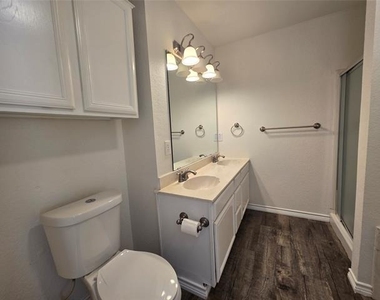 6403 Jennie Lane - Photo Thumbnail 18