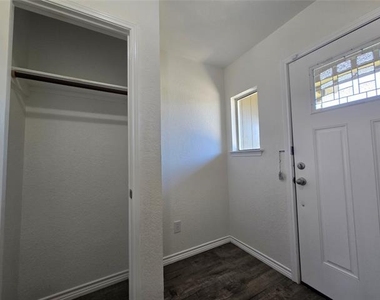 6403 Jennie Lane - Photo Thumbnail 3