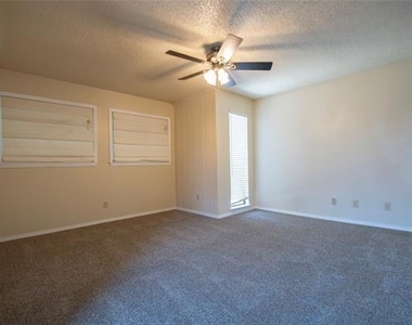 3121 Sondra Drive - Photo Thumbnail 11
