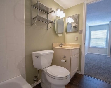 3121 Sondra Drive - Photo Thumbnail 8