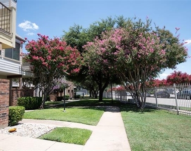 3121 Sondra Drive - Photo Thumbnail 14