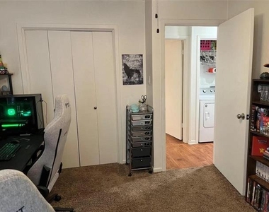2214 Vanderbilt Court - Photo Thumbnail 6