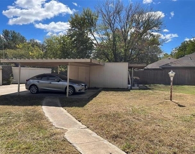2214 Vanderbilt Court - Photo Thumbnail 12