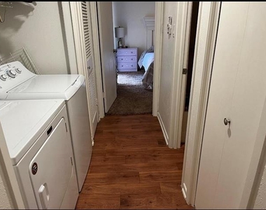 2214 Vanderbilt Court - Photo Thumbnail 8