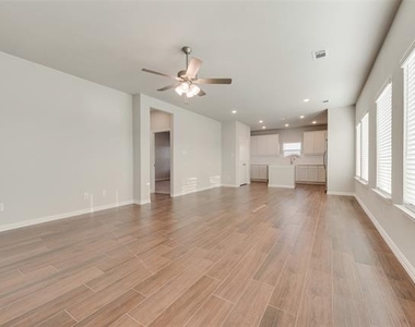 1532 Twin Forks Drive - Photo Thumbnail 7