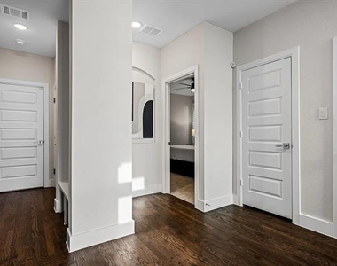 804 War Admiral Drive - Photo Thumbnail 27