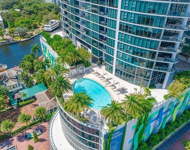 500 E Las Olas Boulevard - Photo Thumbnail 1