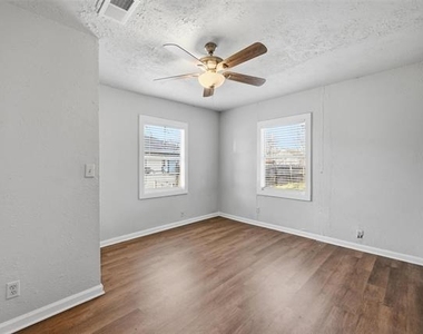 1101 N Harrison Avenue - Photo Thumbnail 6