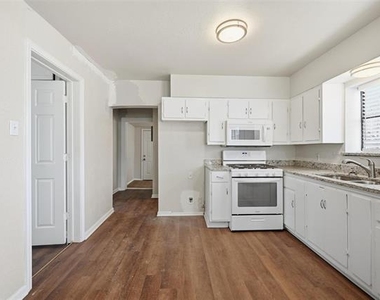 1101 N Harrison Avenue - Photo Thumbnail 11