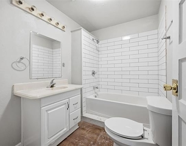 1101 N Harrison Avenue - Photo Thumbnail 5