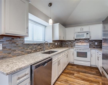 3814 Drakestone Avenue - Photo Thumbnail 1